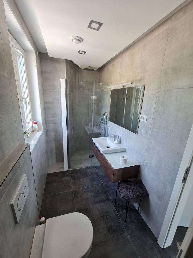 Villa Capris Apartments Κόπερ Εξωτερικό φωτογραφία